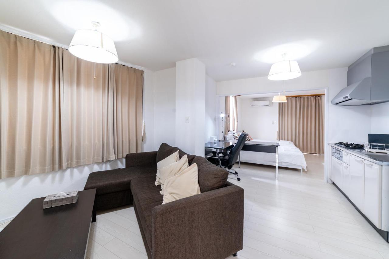 izumisaki terrace402 Lejlighedshotel Naha Eksteriør billede