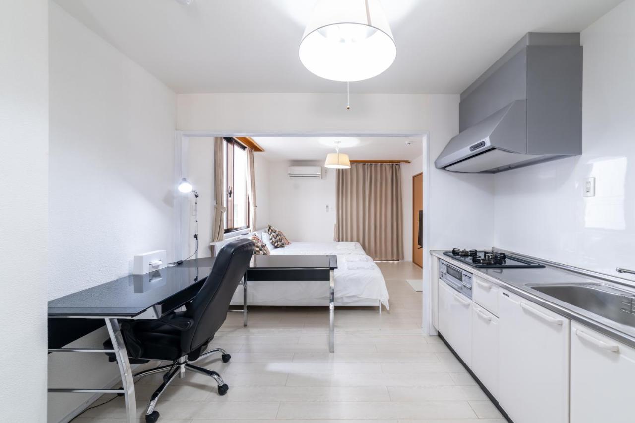 izumisaki terrace402 Lejlighedshotel Naha Eksteriør billede