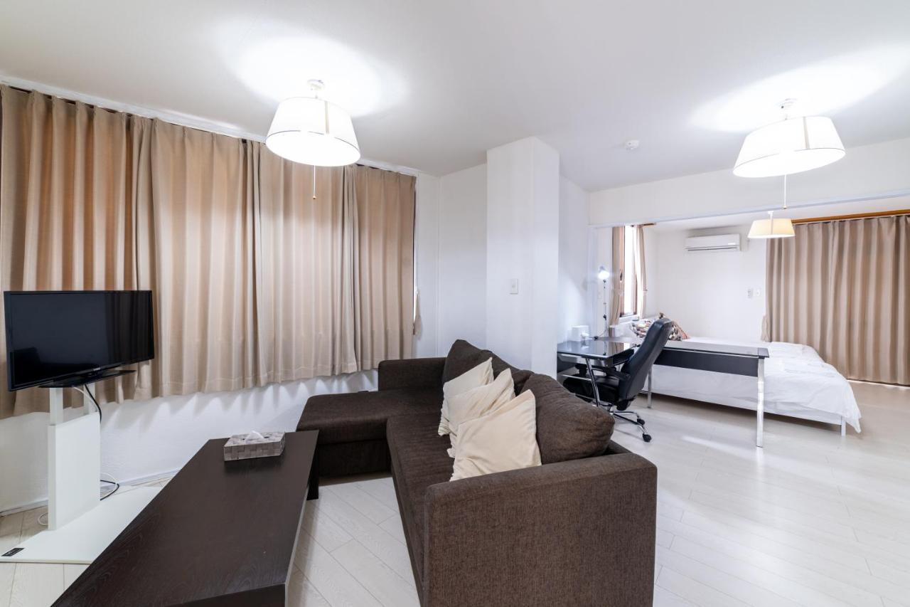izumisaki terrace402 Lejlighedshotel Naha Eksteriør billede